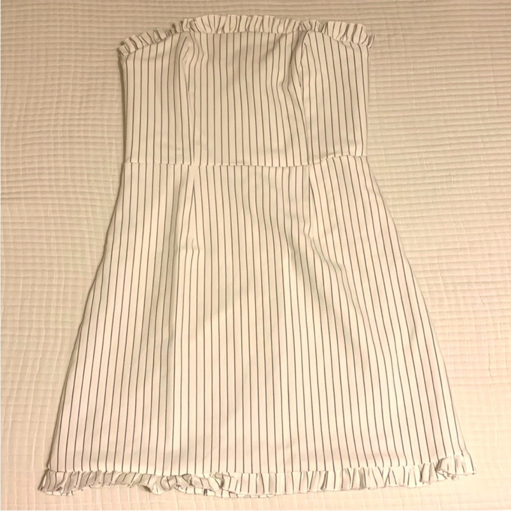 Lulu’s Strapless Dress